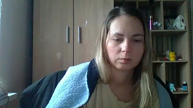 VikiLove765 online show from 02/26/26, 07:40