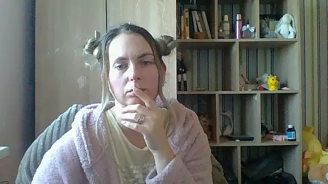 VikiLove765 online show from 03/01/26, 09:55