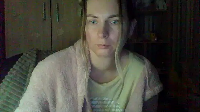 VikiLove765 online show from 03/02/26, 12:02