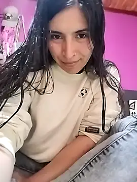 Snapshot of Emily_Gree chatting on 01/14/26, 08:58 Emily Gree online show from 01/14/26, 08:58