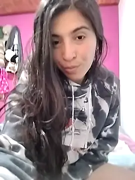 Snapshot of Emily_Gree chatting on 02/27/26, 03:01 Emily Gree online show from 02/27/26, 03:01