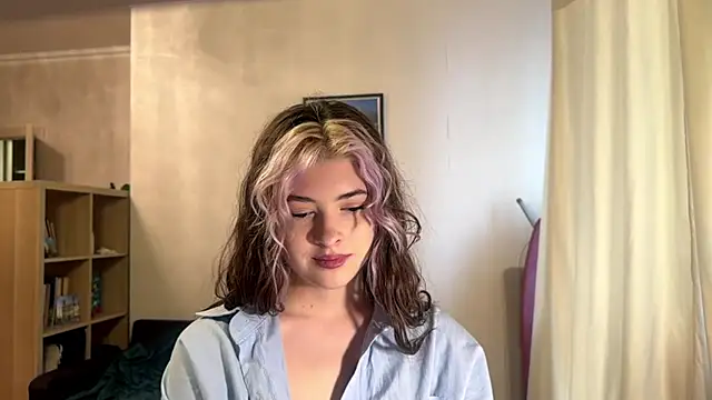 Dia DeAmas online show from 04/22/26, 11:12