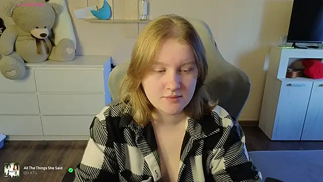 Ol1via online show from 04/25/26, 02:47