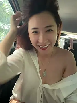 Snapshot of Jingjingxiang-520 chatting on 05/31/26, 05:15 Jingjingxiang-520 online show from 05/31/26, 05:15