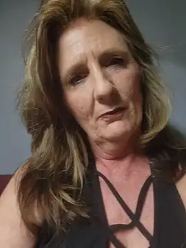 HotAzMilf online show from 02/14/26, 09:39