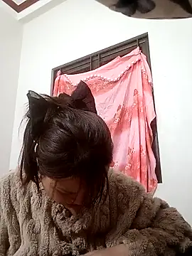 kira0021 online show from 02/02/26, 11:53