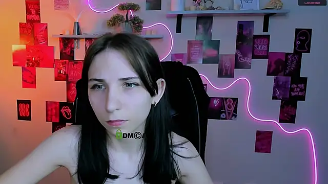 sweetie chloe  online show from 04/22/26, 08:50