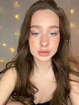 Snapshot of cuteeyesbaby chatting on 02/03/26, 02:53 cuteeyesbaby online show from 02/03/26, 02:53