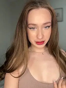 Snapshot of cuteeyesbaby chatting on 02/10/26, 02:15 cuteeyesbaby online show from 02/10/26, 02:15