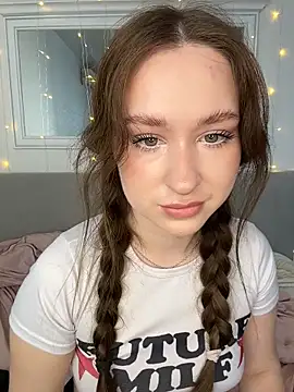 Snapshot of cuteeyesbaby chatting on 02/24/26, 07:17 cuteeyesbaby online show from 02/24/26, 07:17