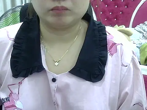 Sarah no land online show from 05/17/26, 07:50