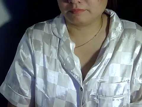 Snapshot of Sarah_no_land chatting on 07/13/26, 03:15 Sarah no land online show from 07/13/26, 03:15