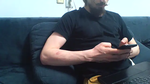 KaelNox online show from 05/17/26, 03:19