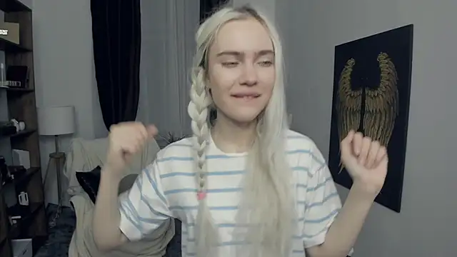 KristalCrowner online show from 02/06/26, 07:17