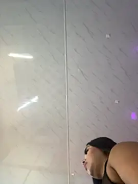 Liaevans   online show from 01/10/26, 07:04