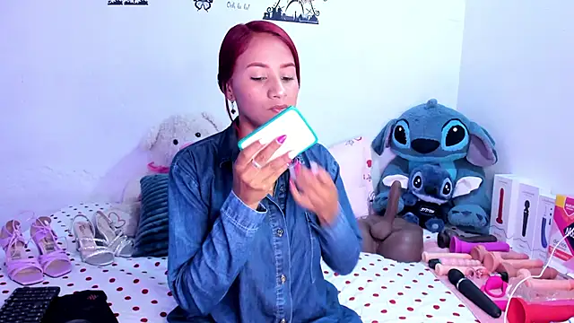 Snapshot of ValeryPettry_11 chatting on 02/18/26, 11:55 ValeryPettry 11 online show from 02/18/26, 11:55