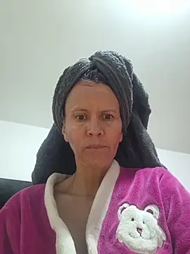 cintia love online show from 04/05/26, 05:43