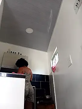 Snapshot of IIv0ryN0IIReX-XX chatting on 01/17/26, 05:05 IIv0ryN0IIReX-XX online show from 01/17/26, 05:05