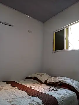 Snapshot of IIv0ryN0IIReX-XX chatting on 02/12/26, 02:23 IIv0ryN0IIReX-XX online show from 02/12/26, 02:23