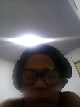 Snapshot of IIv0ryN0IIReX-XX chatting on 02/13/26, 01:40 IIv0ryN0IIReX-XX online show from 02/13/26, 01:40