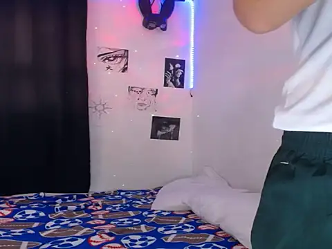 Snapshot of YourSecretCraving chatting on 03/01/26, 03:30 YourSecretCraving online show from 03/01/26, 03:30