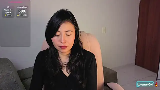 LolaOpalX online show from 06/11/26, 01:16