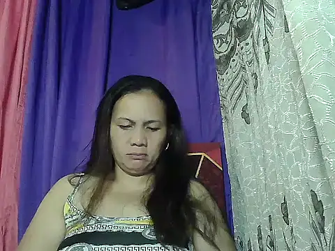 Snapshot of prettymomma24xx chatting on 06/21/26, 08:33 prettymomma24xx online show from 06/21/26, 08:33