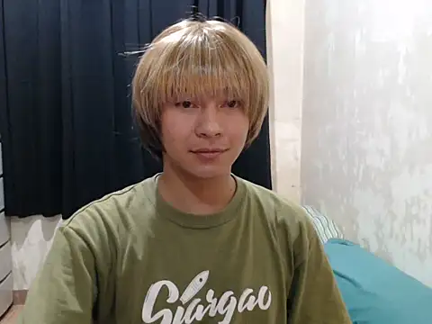 sweetinnocent69xxx online show from 05/04/26, 12:45