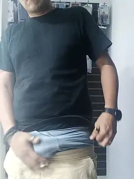 Snapshot of XHeterox chatting on 04/05/26, 02:58 XHeterox online show from 04/05/26, 02:58