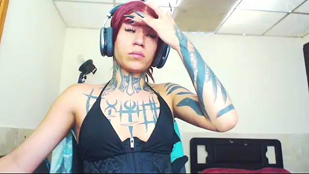 jazmin wolf online show from 04/23/26, 03:58