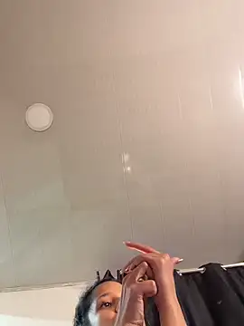 vicky bass  online show from 04/24/26, 03:31