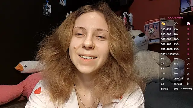 Snapshot of TiaraHenegan chatting on 02/10/26, 07:23 TiaraHenegan online show from 02/10/26, 07:23