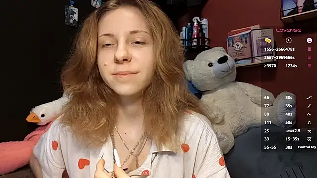 Snapshot of TiaraHenegan chatting on 02/11/26, 07:13 TiaraHenegan online show from 02/11/26, 07:13