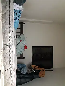 Snapshot of rolaaa2000 chatting on 01/08/26, 11:29 rolaaa2000 online show from 01/08/26, 11:29