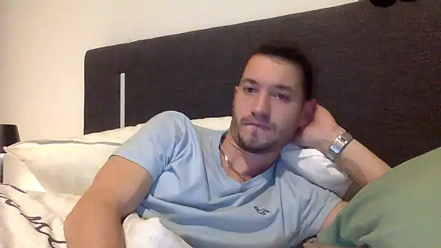 batschi0512 online show from 01/13/26, 03:45