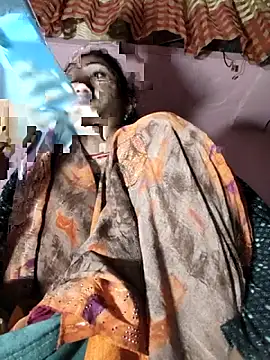 lodhi8080 online show from 04/15/26, 10:32