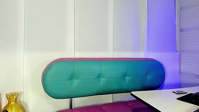 Sue blue online show from 03/05/26, 01:01