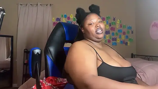 Chocolatebunnyxx96 online show from 06/10/26, 05:39