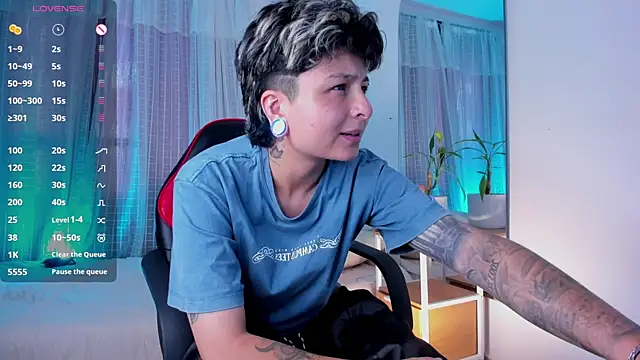 Zury Ramirez online show from 04/20/26, 08:43