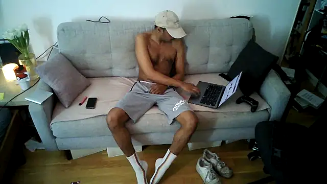 teamrocket1433 online show from 04/19/26, 09:30