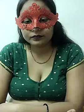 Snapshot of Cute-angle-1 chatting on 02/14/26, 03:53 Cute-angle-1 online show from 02/14/26, 03:53