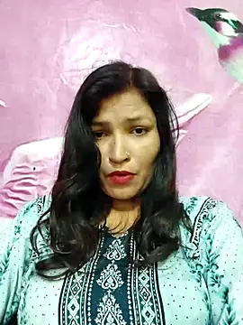 Snapshot of Priyaa_1433 chatting on 07/02/26, 10:21 Priyaa 1433 online show from 07/02/26, 10:21