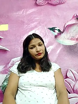 Snapshot of Priyaa_1433 chatting on 07/08/26, 01:15 Priyaa 1433 online show from 07/08/26, 01:15