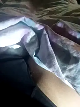 Snapshot of folkdam80 chatting on 02/23/26, 06:33 folkdam80 online show from 02/23/26, 06:33