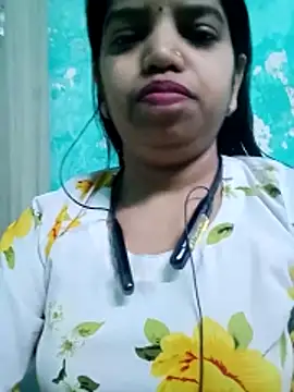 Snapshot of Shruty-11 chatting on 02/26/26, 09:19 Shruty-11 online show from 02/26/26, 09:19