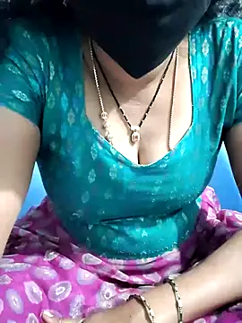 Snapshot of lusy79 chatting on 02/14/26, 11:07 lusy79 online show from 02/14/26, 11:07