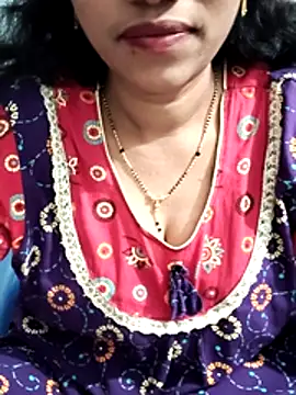 Snapshot of lusy79 chatting on 02/21/26, 02:18 lusy79 online show from 02/21/26, 02:18