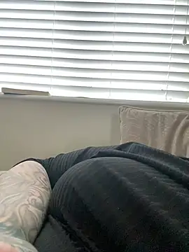 Size24Queen online show from 01/16/26, 12:42