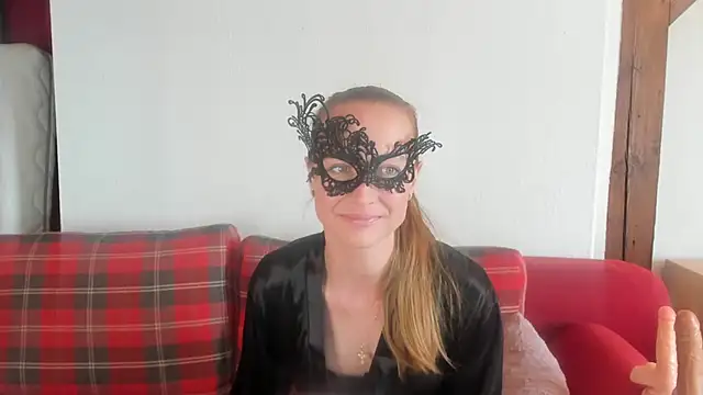 Snapshot of SexyMarlen4u chatting on 02/13/25, 12:21 SexyMarlen4u online show from 02/13/25, 12:21