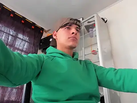 Snapshot of MaxStar26 chatting on 01/08/26, 01:57 MaxStar26 online show from 01/08/26, 01:57